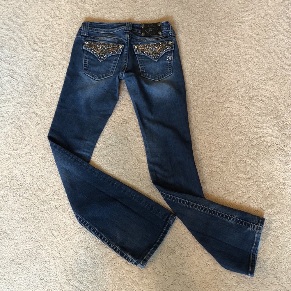 Miss Me sz 26 bootcut medium wash, light copper embellished flap pockets GUC!